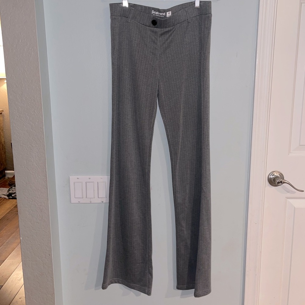 Beta Womens Pants Size Medium tall Chevron Gray Stretch Yoga Career